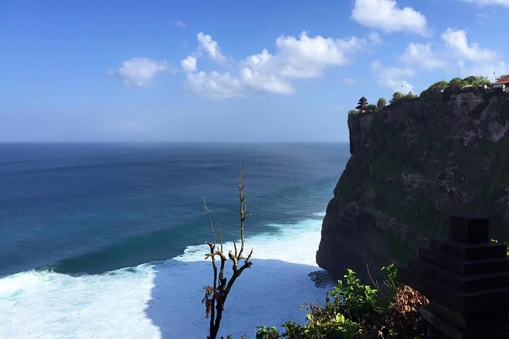 Private Uluwatu Temple and Kecak Fire Dance Evening Tour in Jimbaran Bay