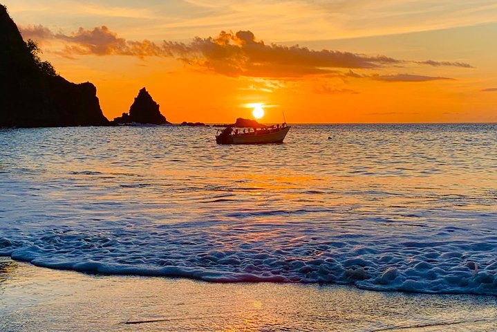 The Grand Circle 12-Hour All-Inclusive Island Experience