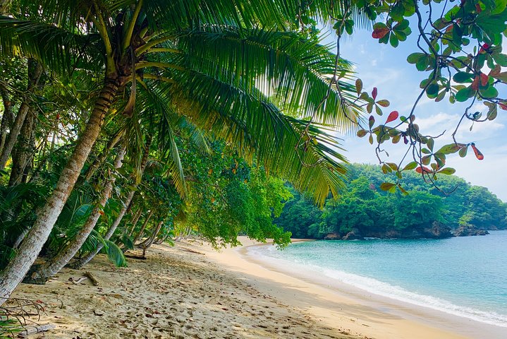 The Grand Circle 12-Hour All-Inclusive Island Experience