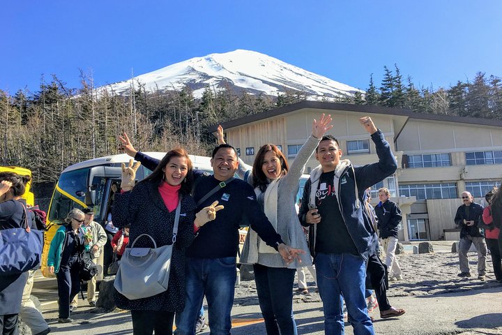 Mt Fuji and Hakone 1-Day Bus Tour Return by Bullet Train