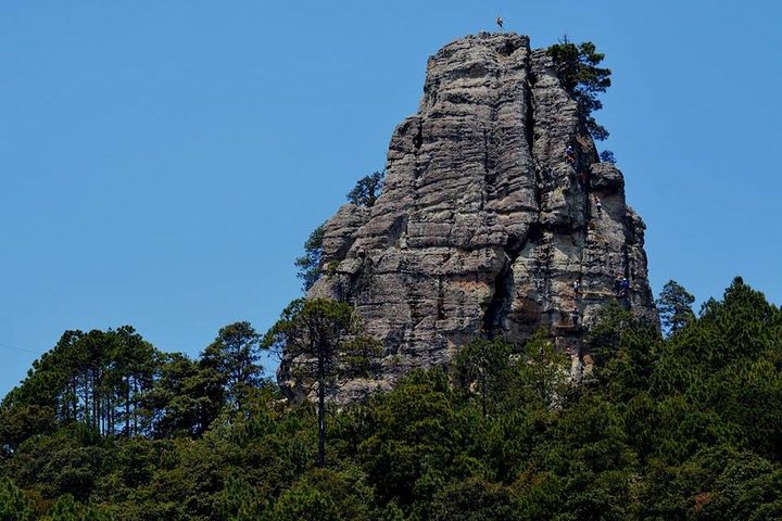 La Pirámide Park // VIA FERRATA, RAPPEL, ZIPLINE