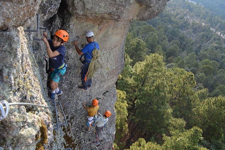 La Pirámide Park // VIA FERRATA, RAPPEL, ZIPLINE