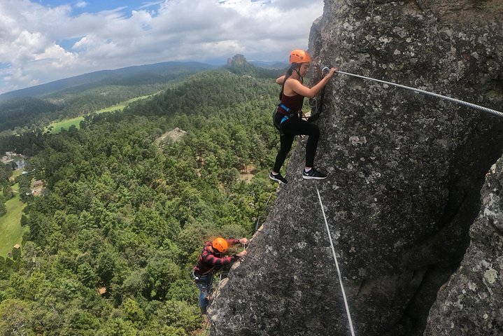 La Pirámide Park // VIA FERRATA, RAPPEL, ZIPLINE