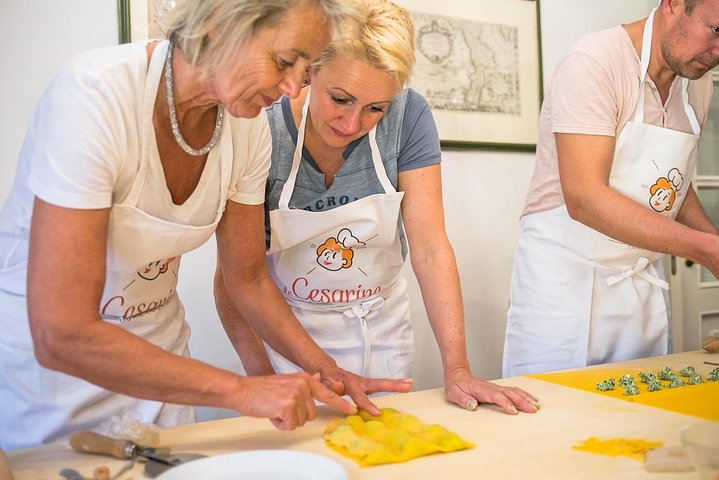 Cesarine: Small group Pasta and Tiramisu class in Treviso