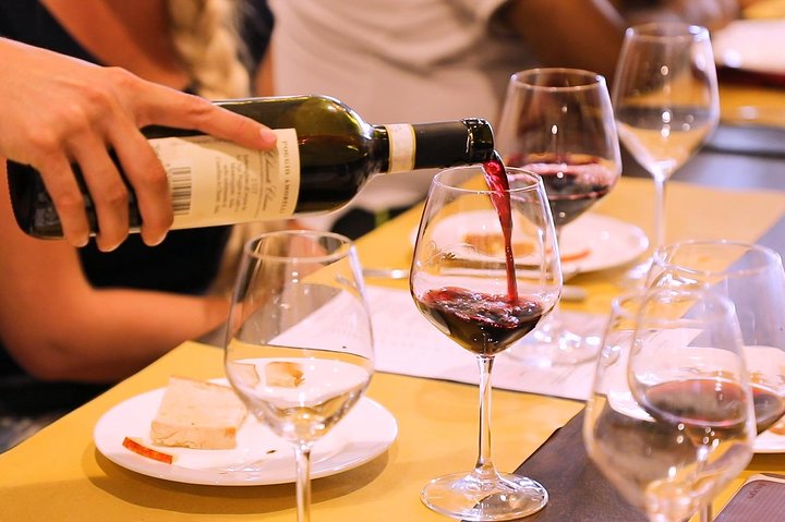 San Gimignano, Siena, Monteriggioni: Fully Escorted Tour, Lunch & Wine Tasting