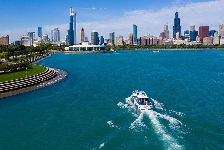 Chicago Sightseeing River and Lake Cruise
