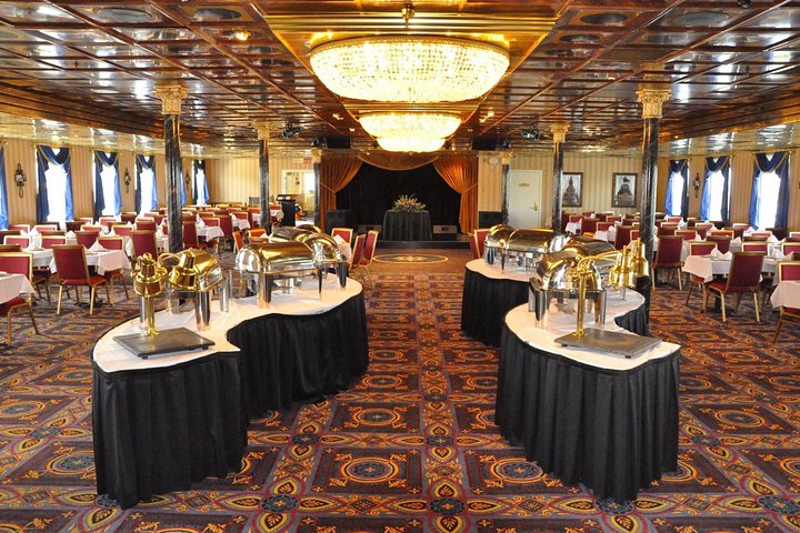2 HR Savannah Riverboat Dinner Cruise with Onboard Entertainment