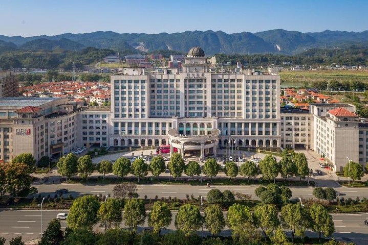 6 Days Western Hunan In-depth Tour-Nature&Culture Experience(5-star hotel)