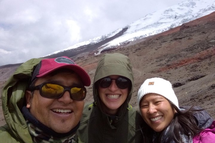 2 volcanoes Cotopaxi and Quilotoa in 1 Day