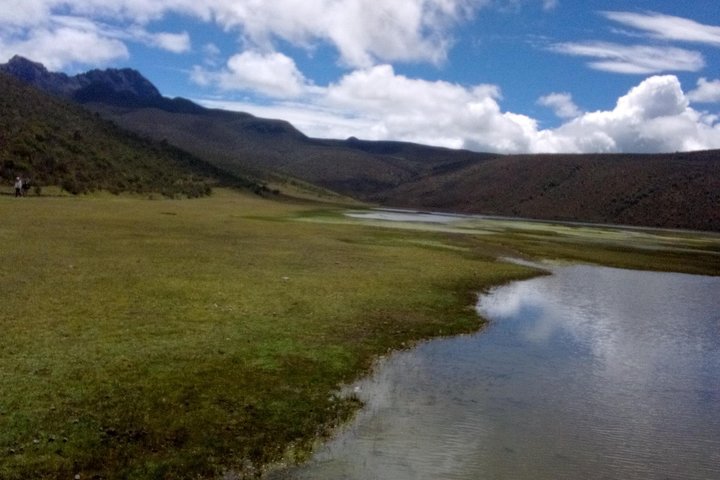 2 volcanoes Cotopaxi and Quilotoa in 1 Day