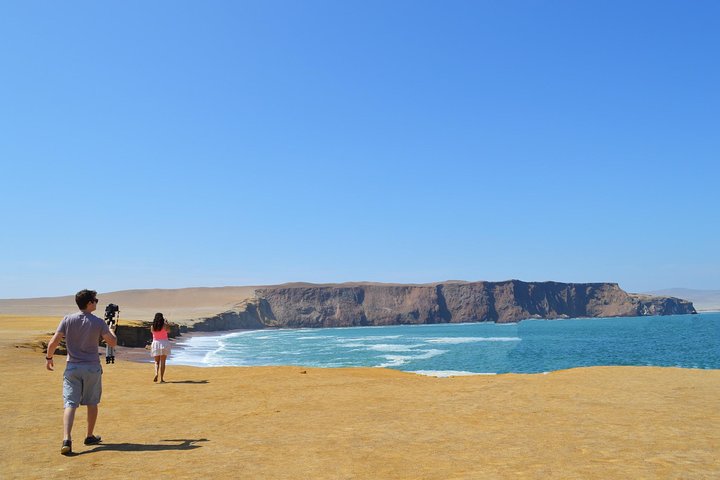 BALLESTAS ISLANDS + Paracas and Candelabra Reserve – Ica and Paracas