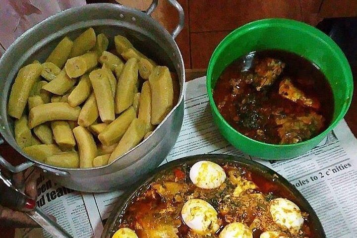 Kumasi kejetia central market tour & Traditional Local cooking food classs