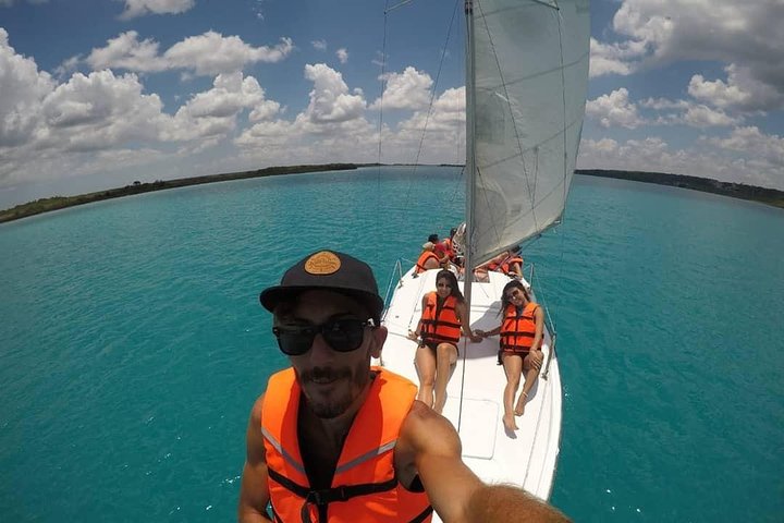 Sailing Tour through the Laguna de los Siete Colores