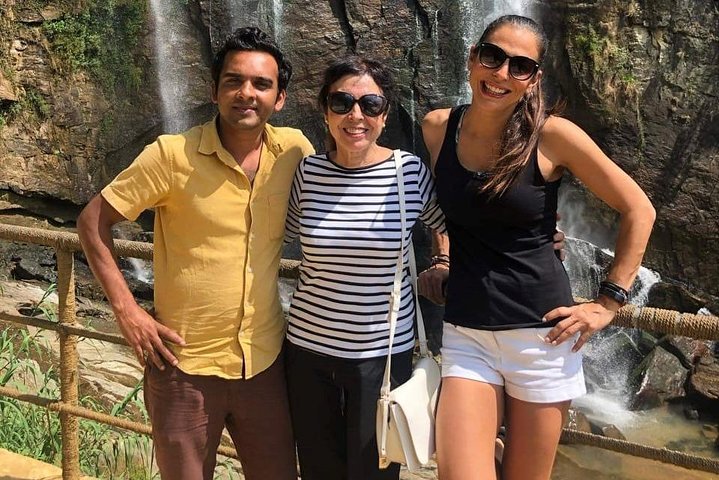 14 Days Tour in Sri Lanka (Hotels with Breakfast & Luxury Car)