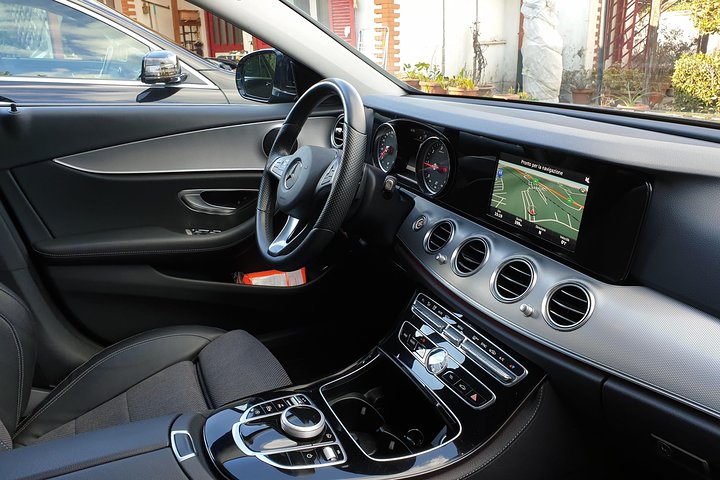 Civitavecchia Private Transfer: From the Port to Rome Airport