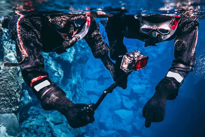 Silfra: Snorkeling Between Tectonic Plates - Meet on Location