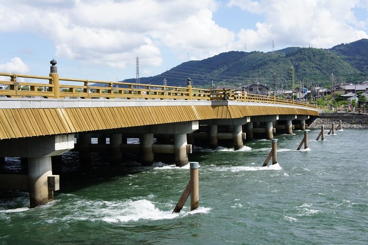 Uji: Private immersion into Kyoto's tea and reglious culture