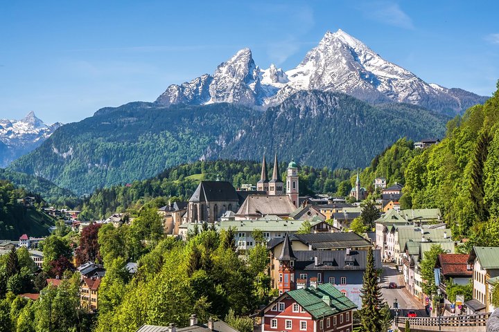 Customized Private Tour to Salzburg for Cruise Guests from Linz or Passau