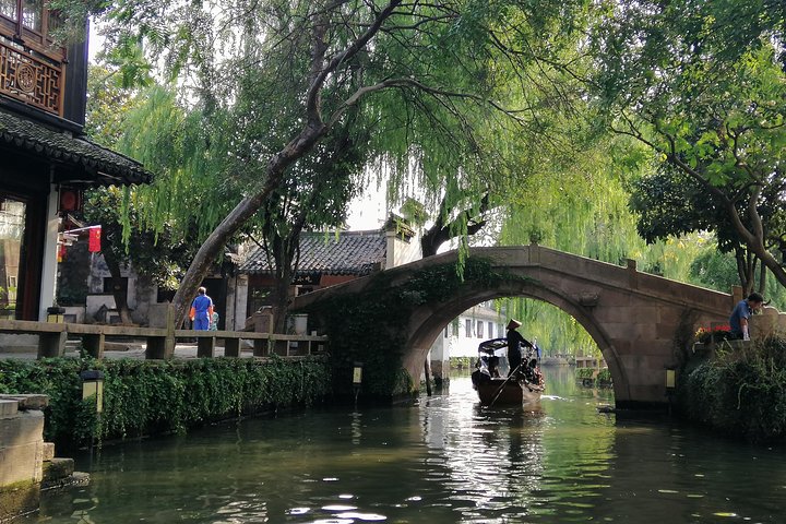 Suzhou and Zhouzhuang Water Village Private Day Tour with Lunch