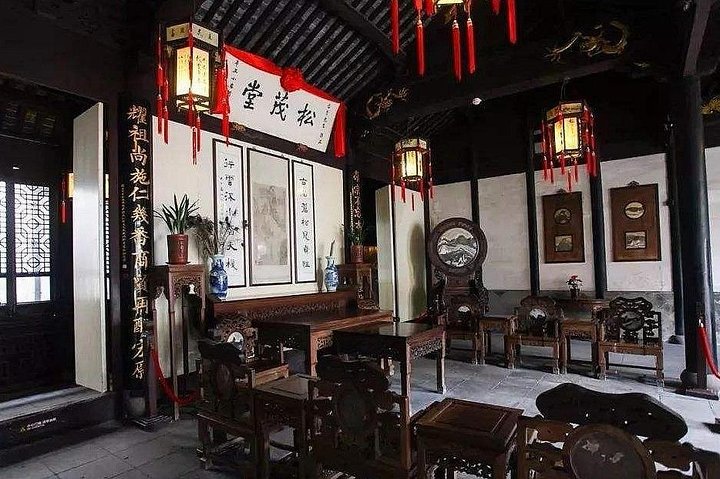 Tongli and Zhouzhuang Water Town Private Day Tour from Suzhou