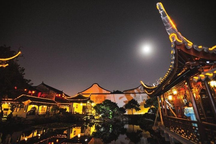 Private Suzhou Night Tour:Master of the Nets Garden, Ancient Canal with Dinner