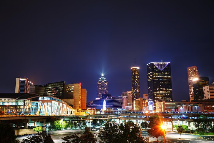 City Lights Atlanta Night-Time Bus Tour with Photos & Dinner Stop