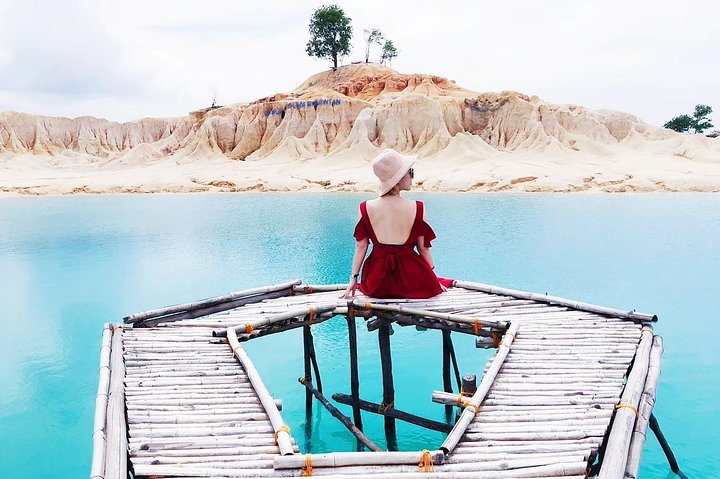 Bintan Sand Dunes and Blue Lakes Half-Day Tour with Lunch