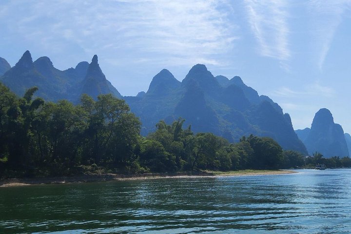 Guilin Yangshuo Day tour from Nanning by Round Way Bullet Train