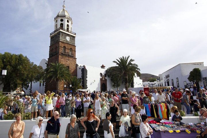 Teguise Market and La Graciosa Island Tour