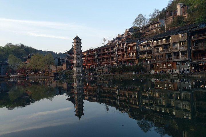 7-Day Private Tour: From/To Yichang via Zhangjiajie to Guilin