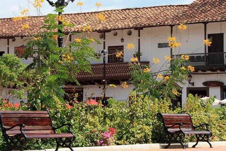 Santa Fe de Antioquia Tour with Western Bridge Visit
