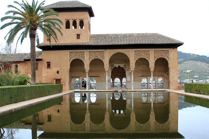 Skip-the-Line Alhambra, Nasrid & Generalife Granada Tour