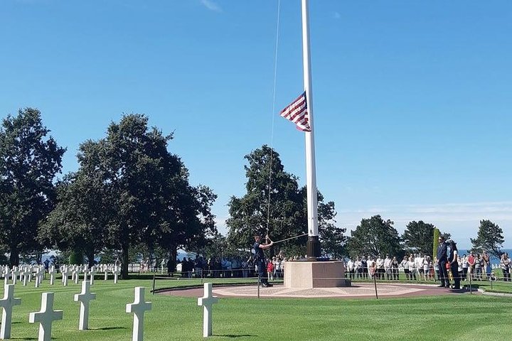 Normandy American D-Day Experience - Group tour from Bayeux