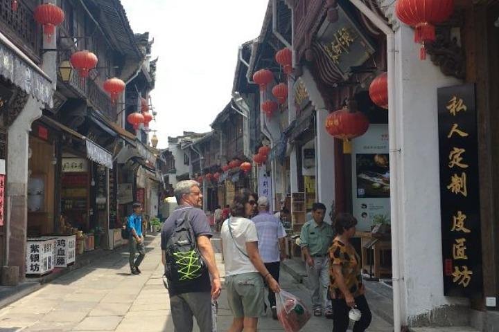 2-Day Yellow Mountain All-Inclusive Mini Group Tour