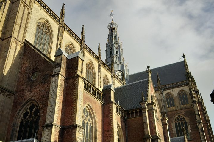 Haarlem Walking Tour. Unknown and Surprising