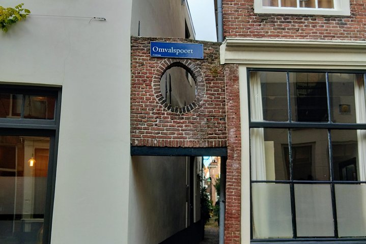 Haarlem Walking Tour. Unknown and Surprising