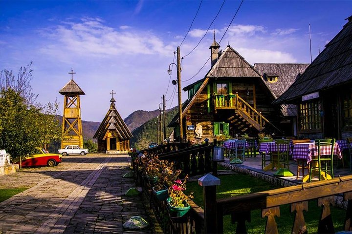 Sarajevo to/from Belgrade UNESCO Transfer Day Tour (Fees Incl.)