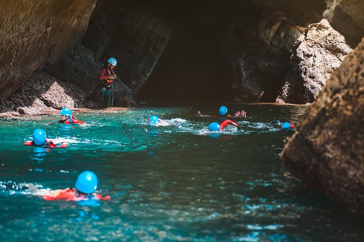 Sesimbra - Coasteering in Arrabida Natural Park (Lisbon region)
