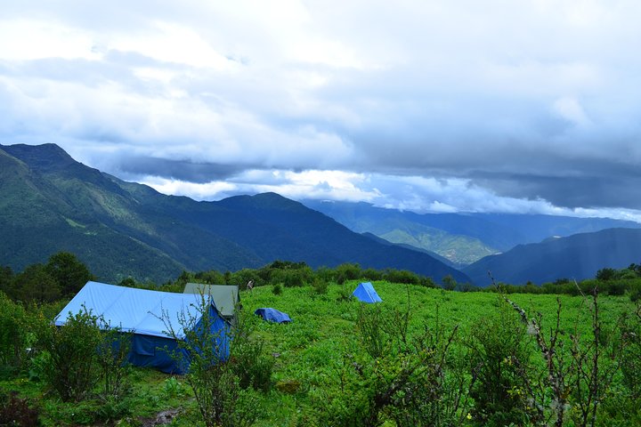 Bhutan Walking Holidays - Beyond the Clouds