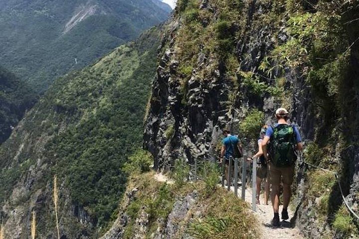 [Pri] Taroko Park from Hualien: Qingshui Cliff and Qixingtan