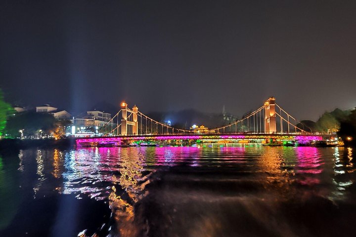 Guilin Four lakes night cruise with the English speaking driver from Guilin hotel