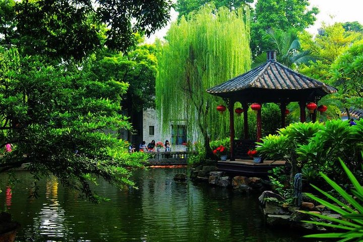 Foshan Qinghui Garden and Fengjian Water Town Private Day Tour from Guangzhou