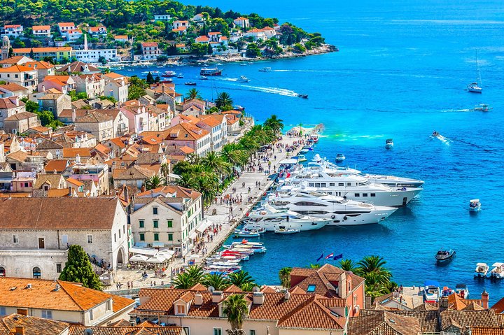 Blue cave & Hvar, 5 islands speed boat tour, luxuy seats in shade