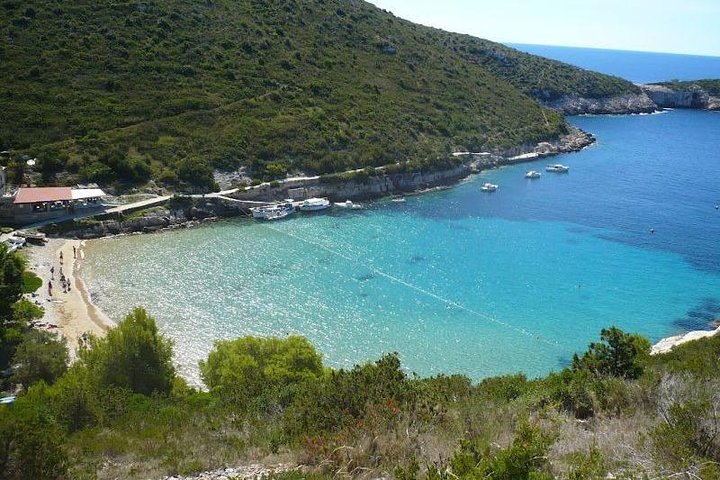 Blue cave & Hvar, 5 islands speed boat tour, luxuy seats in shade