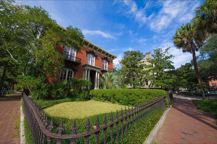 Savannah Hop-On Hop-Off Trolley Tour