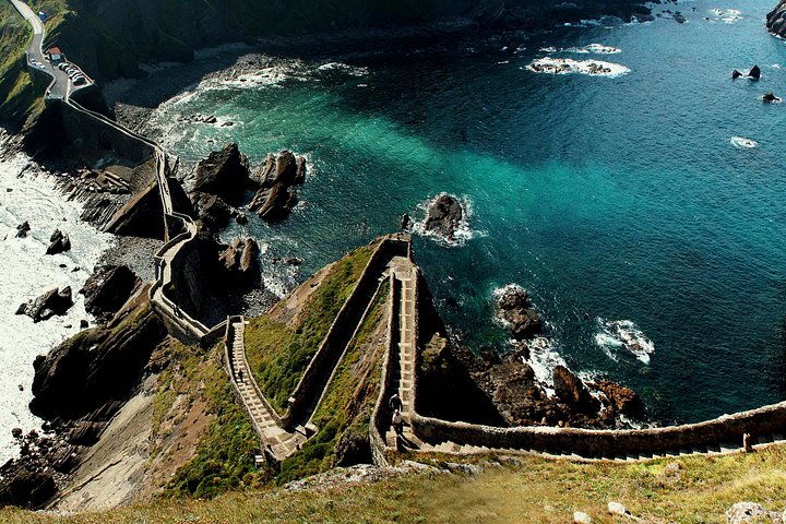 Dragonstone, Mundaka and Guernica from Bilbao