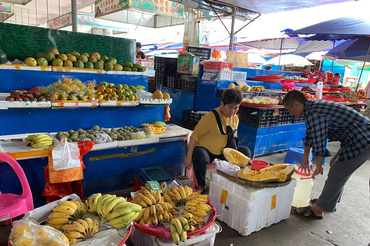 Guided Walking Tour to experience life of a local Hainanese