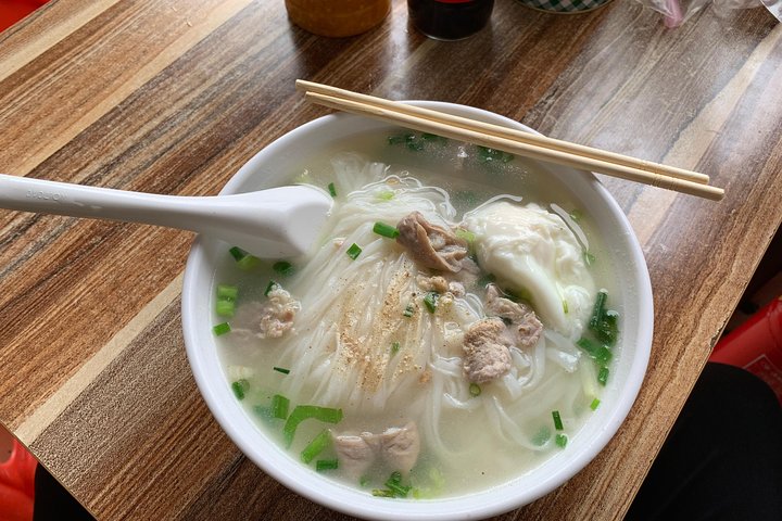 Guided Walking Tour to experience life of a local Hainanese