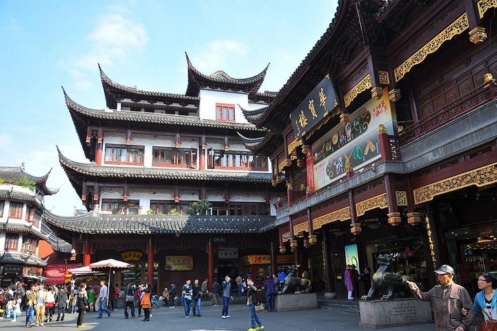 Private Shanghai City Tour from Suzhou by Bullet Train with Drop off Option