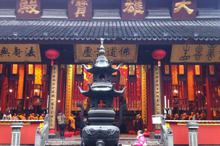 Private Shanghai City Tour from Suzhou by Bullet Train with Drop off Option
